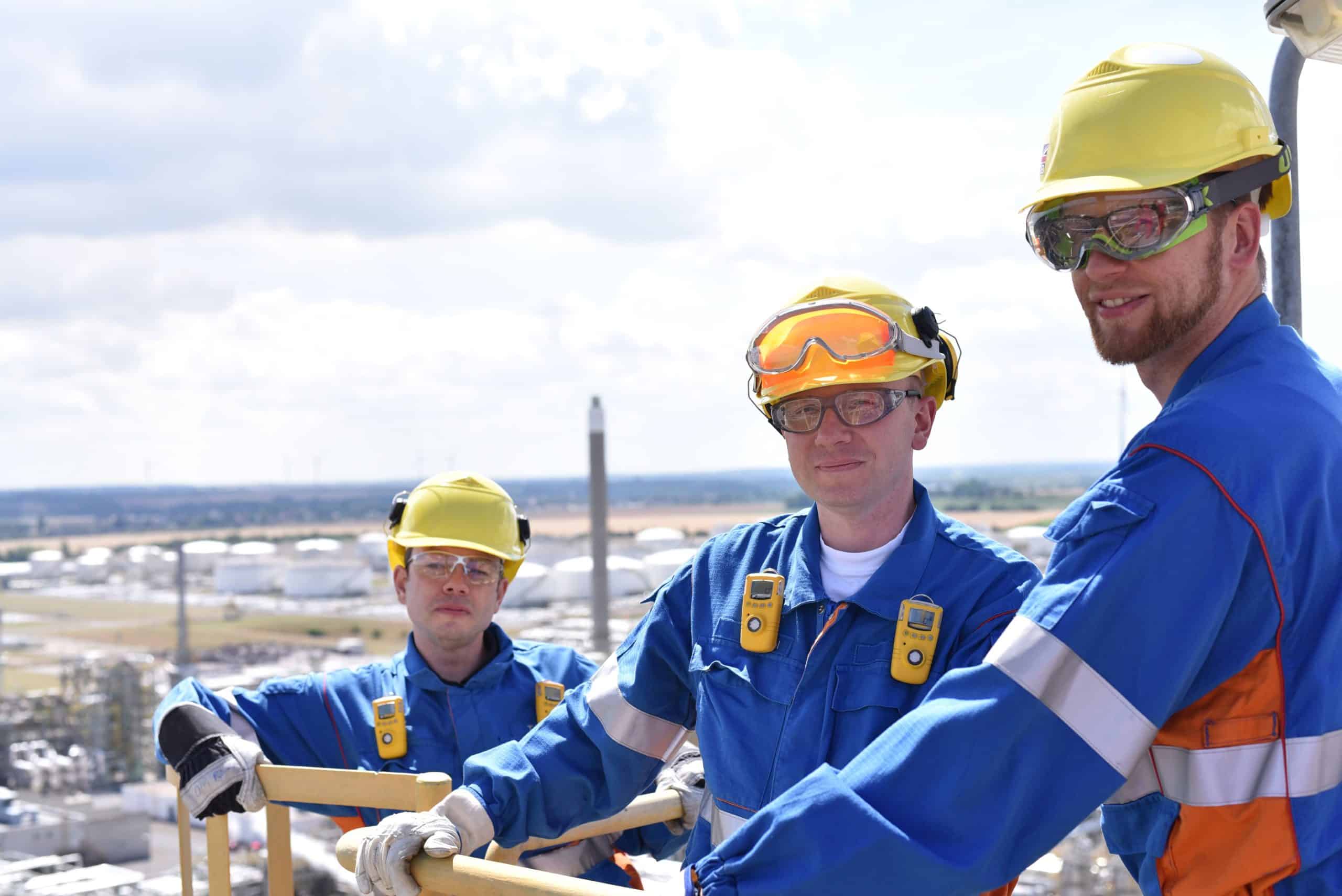 Axisto group - from operator to supervisor